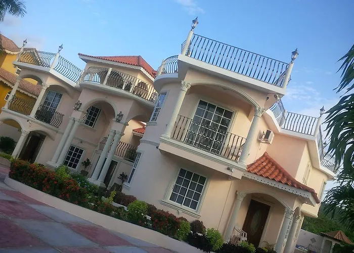 Pinnacle View Estate Tiana Villa